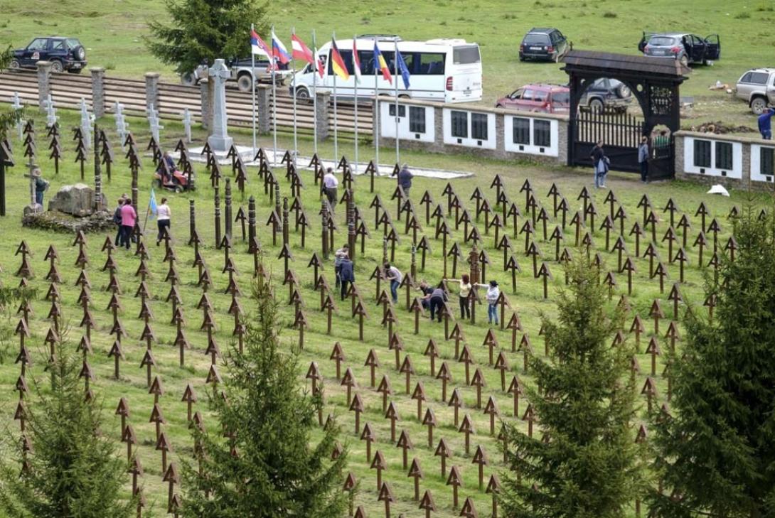 Megemlékezést tartanak szombaton az úzvölgyi katonatemetőben