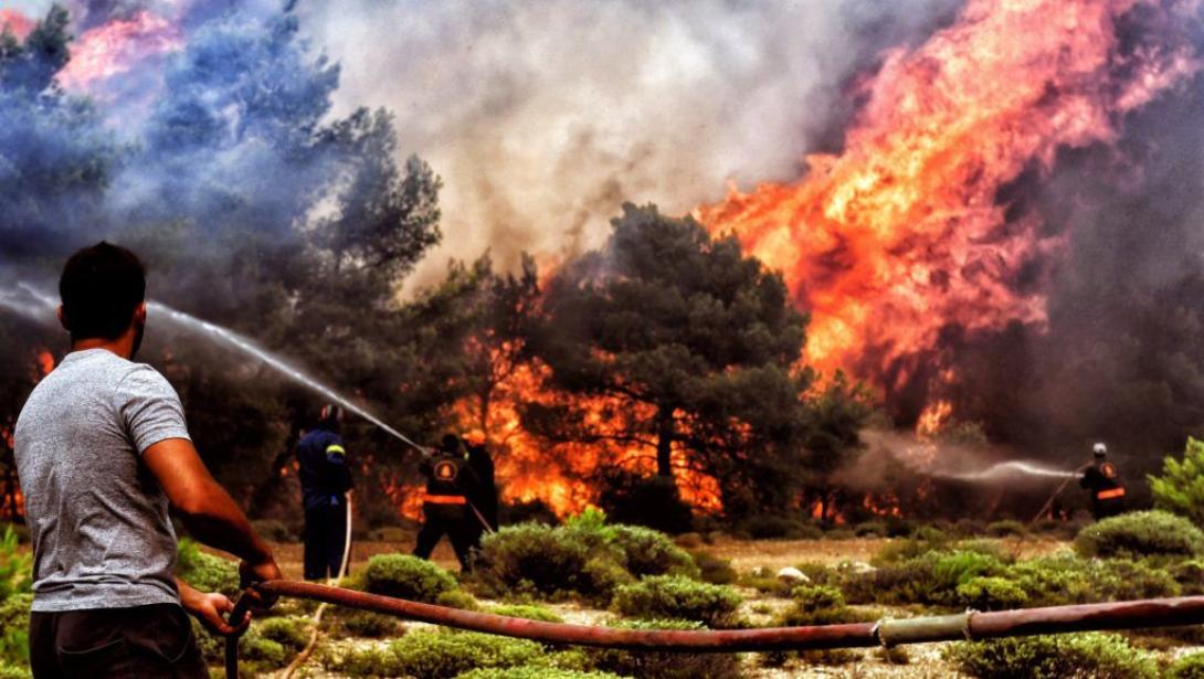 Továbbra is nagy erdőtüzek pusztítanak a görög–török határ közelében