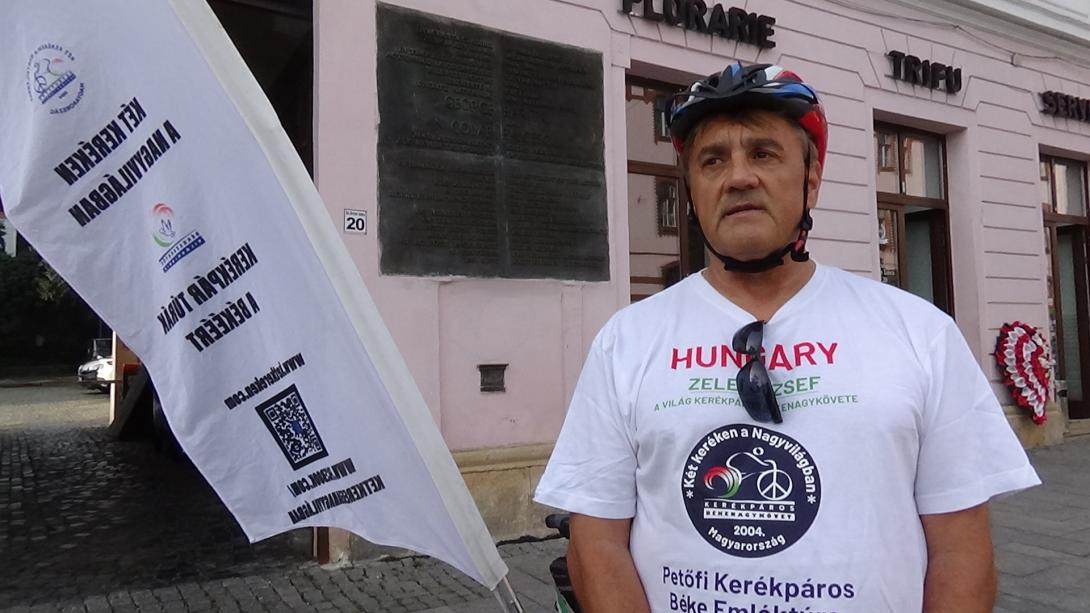 VIDEÓ, VIDEÓINTERJÚ – Kerékpáron érkezett Kolozsvárra Zelei József békenagykövet