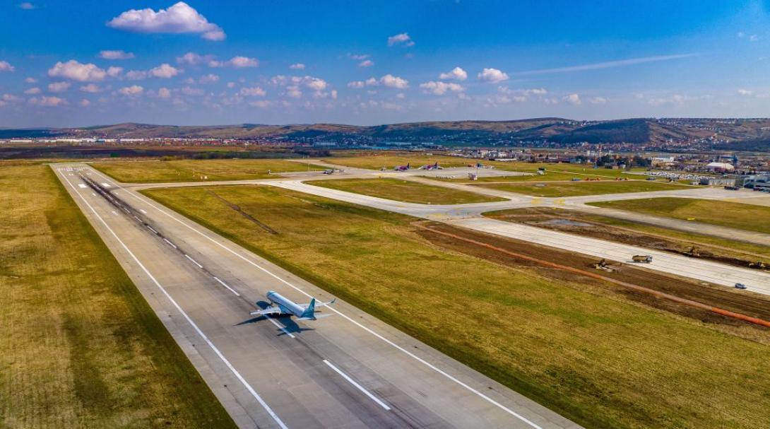 Napokon belül magyarul is üdvözlik  az érkező utasokat a kolozsvári reptéren