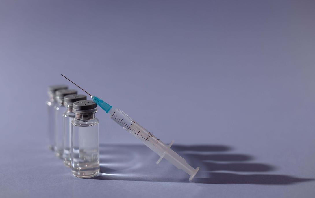 Ügyészségi kivizsgálás a védőoltások beszerzéséért. A DNA kéri három volt kormánytag mentelmi joga felfüggyesztését