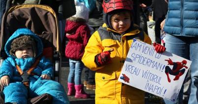 Btk.-módosítás – Gyerekeknek is szerveztek demonstrációt Bukarestben