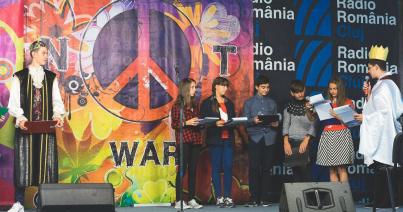 Keresztolvasás - „Edward király, angol király, románul dumál”