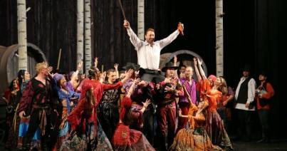 Online közvetít előadásokat a magyar opera