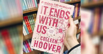 It Ends with Us – Velünk véget ér könyvborító