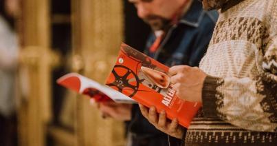 Nem könnyű a tolmácsok élete,  de jól hoz a konyhára