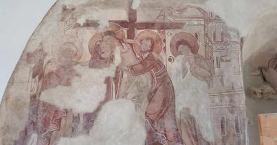 Monumentális festészettöredékbe zárt szenvedéstörténet