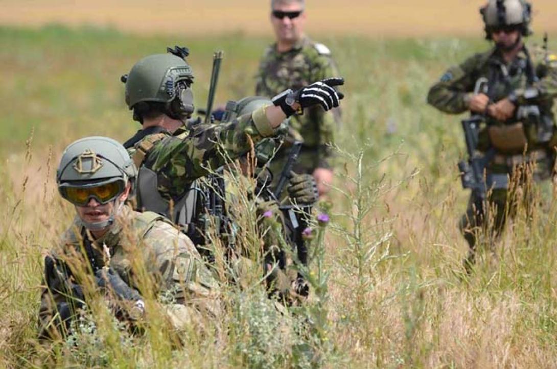 Erdélyben gyakorlatoznak kilenc ország különleges harci alakulatai