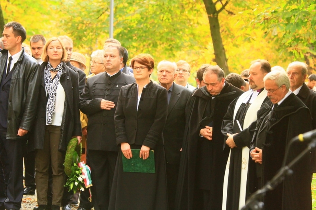 „Hiszem, hogy bárkit közülünk félreállítanak, százak lépnek a helyébe”