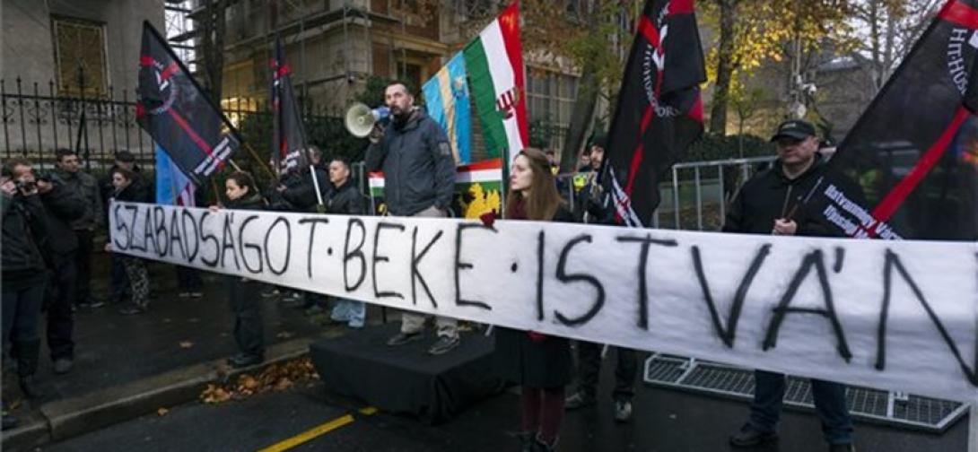 Beke-ügy: megszűnik a vádlottak házi őrizete