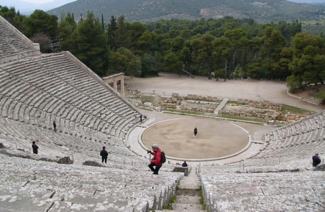 Epidauroszba várják a színház szakos diákokat