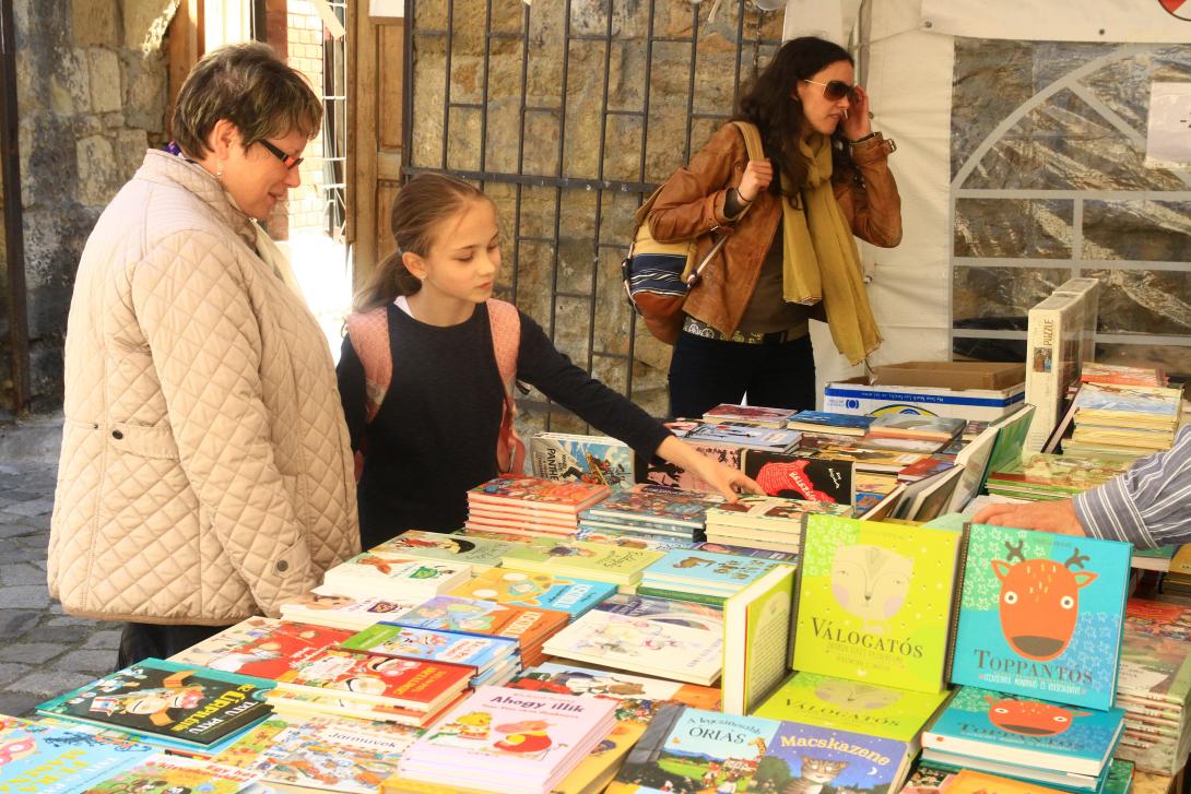 Szerzők és olvasók ünnepe – 7. Kolozsvári Ünnepi Könyvhét