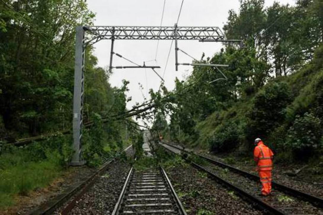 A viharok miatt tizenegy megyében volt szükség a tűzoltók segítségére