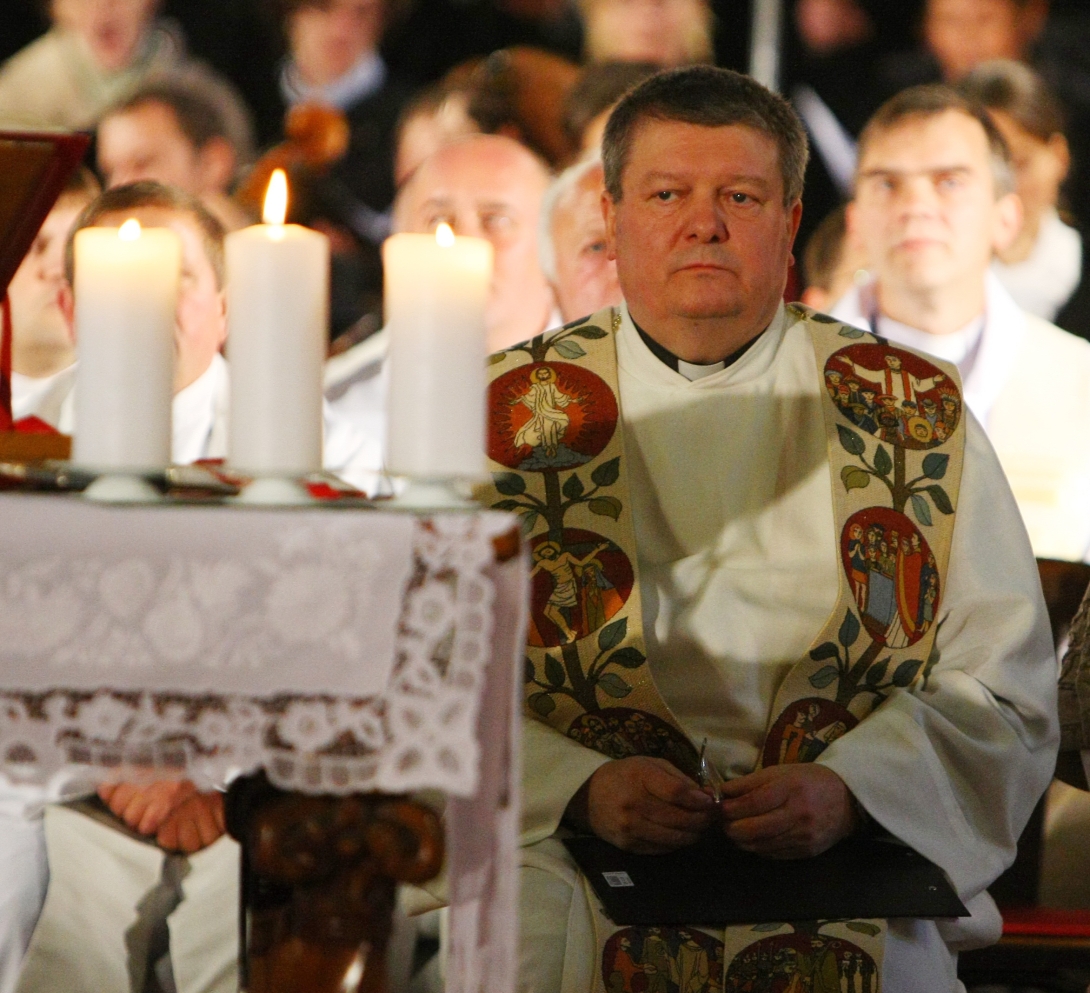 Ma délután gyászmisén búcsúztatják Kovács Sándor főesperest