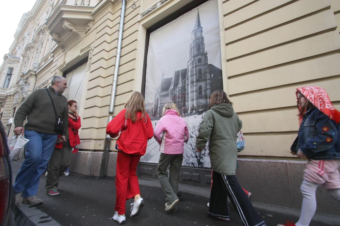 Megragadta, a jövőnek is átadta a 19. századi Kolozsvárt