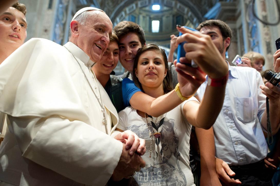 Útmutatást adott hamis hírek terjesztésével szemben Ferenc pápa