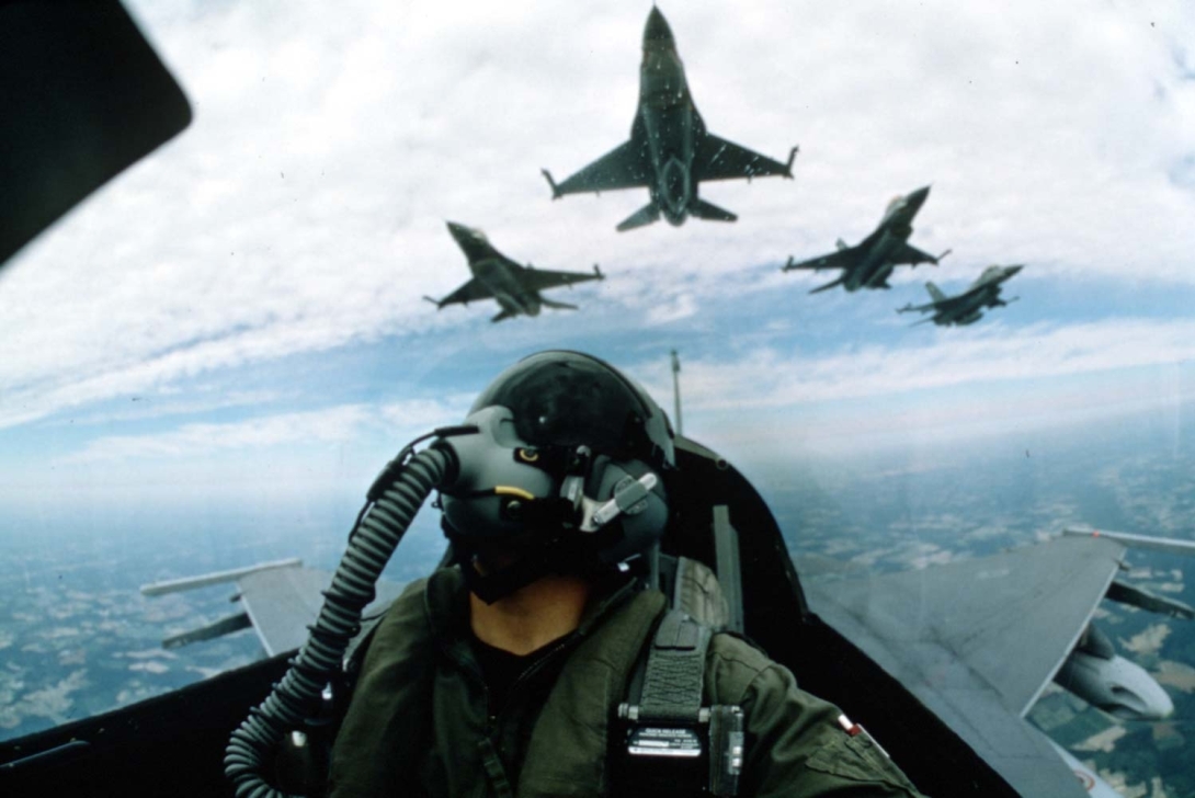 Fifor: még négy F16-ost szeretnénk vásárolni