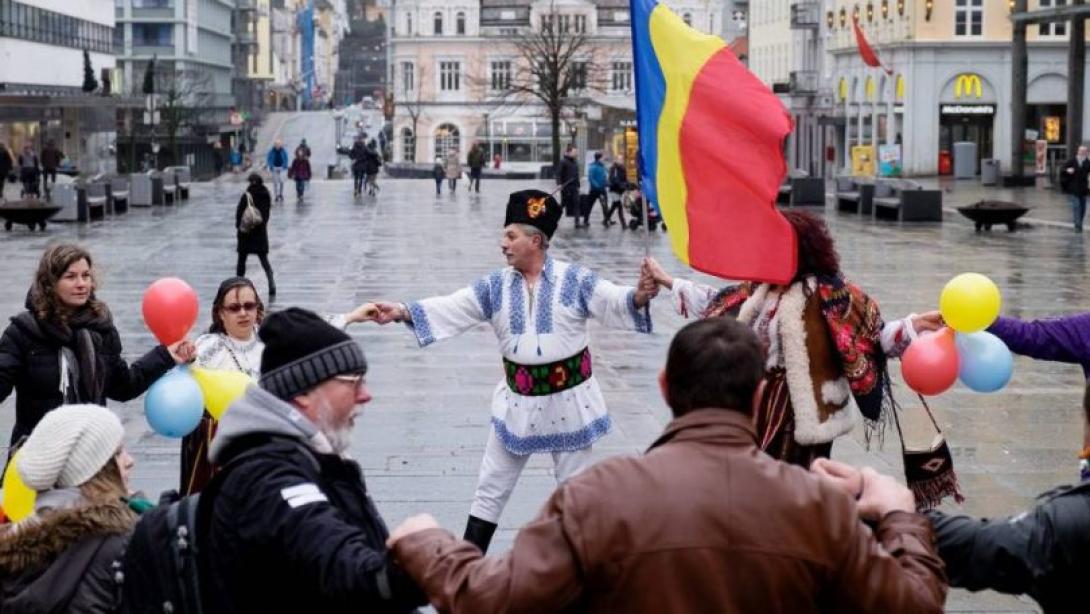 A külhoni románoknak üzent Johannis és Meleșcanu