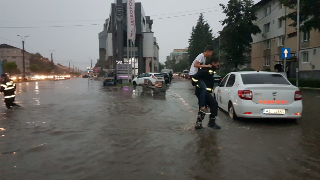 Másodfokú viharriasztás az ország északi és középső részében