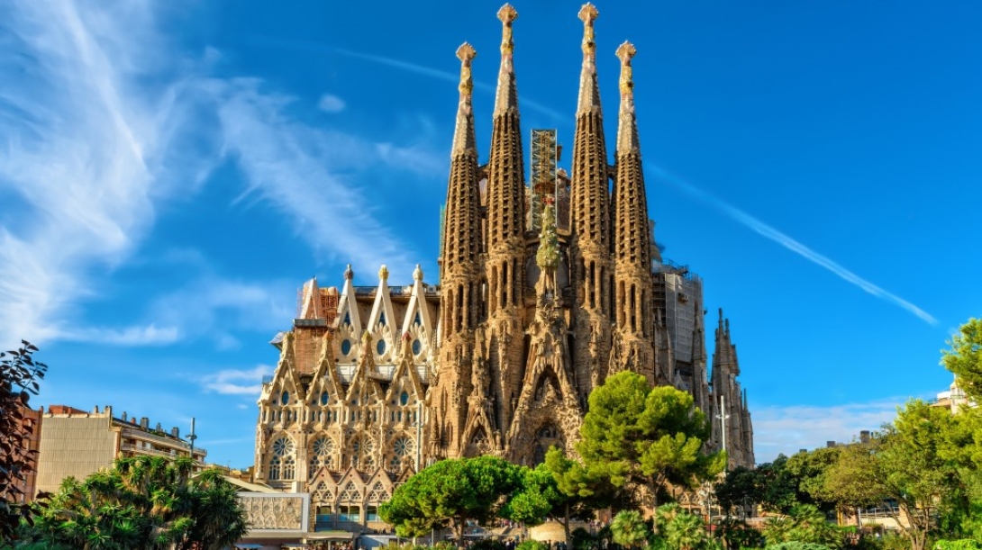 A Sagrada Familia 136 évvel az alapkőletétel után kap építési engedélyt