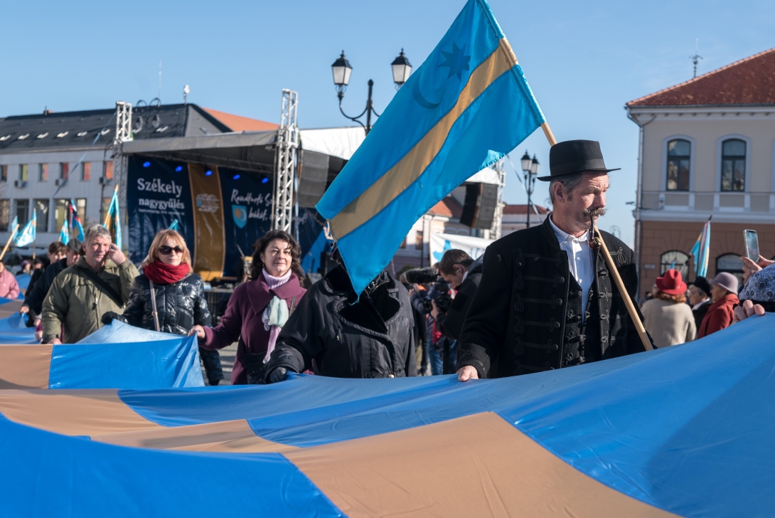 Székely nagygyűlés – Centenáriumi megemlékezést és autonómiatüntetést tartottak Sepsiszentgyörgyön