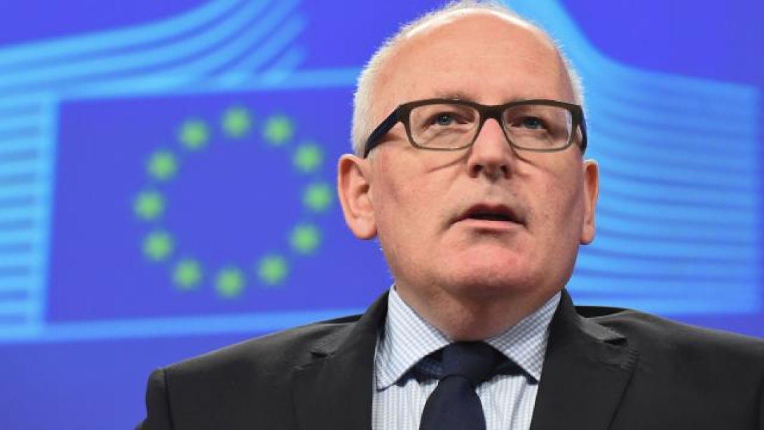 Timmermans: az EPP szélsőjobboldali erőket juttathat a hatalomba az EP-választásokon