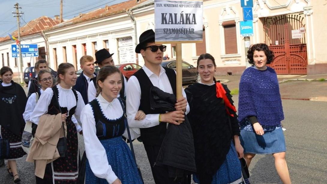 24. Nemzetközi Néptáncfesztivál Szamosújváron esőben, napsütésben