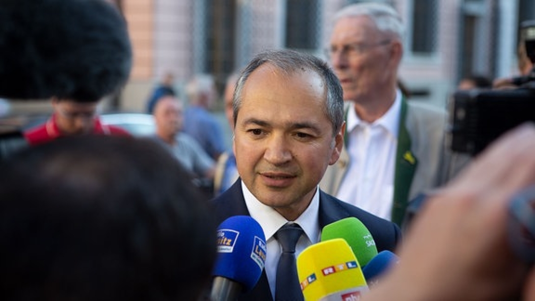 Román polgármestere lett egy németországi városnak