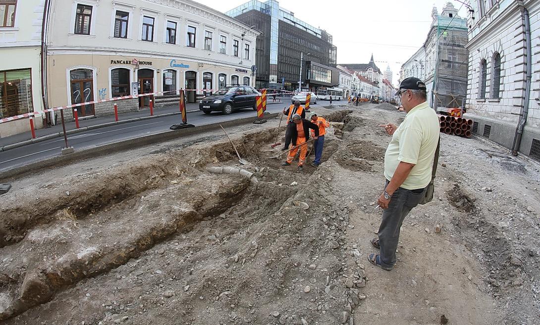 Előbukkant a Híd utcai kaputorony alapozása