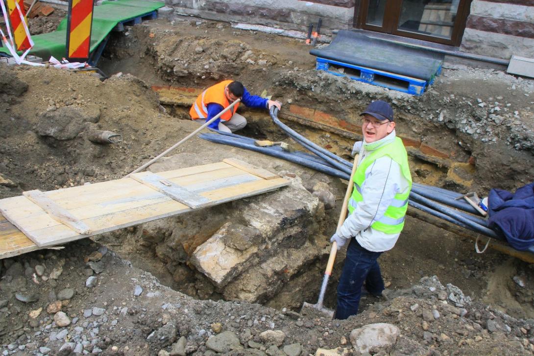 A Híd-utcai kaputorony újabb részlete bukkant elő