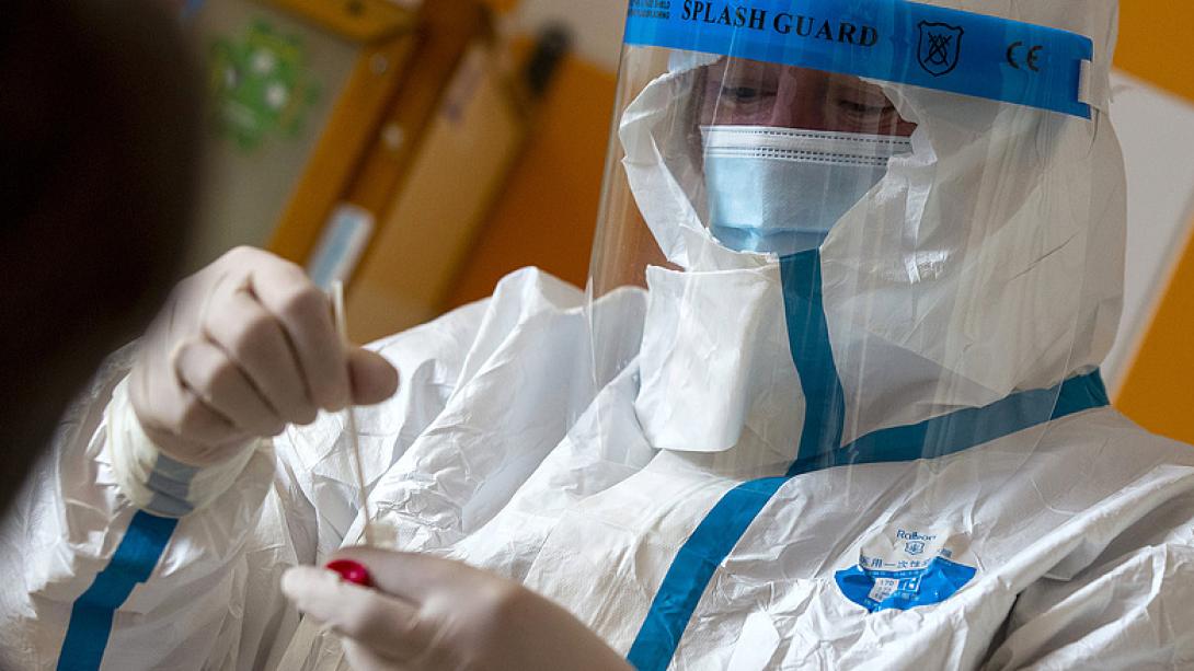 Koronavírus – 799 eset egy nap alatt, Kolozs megyében húsz új fertőzött