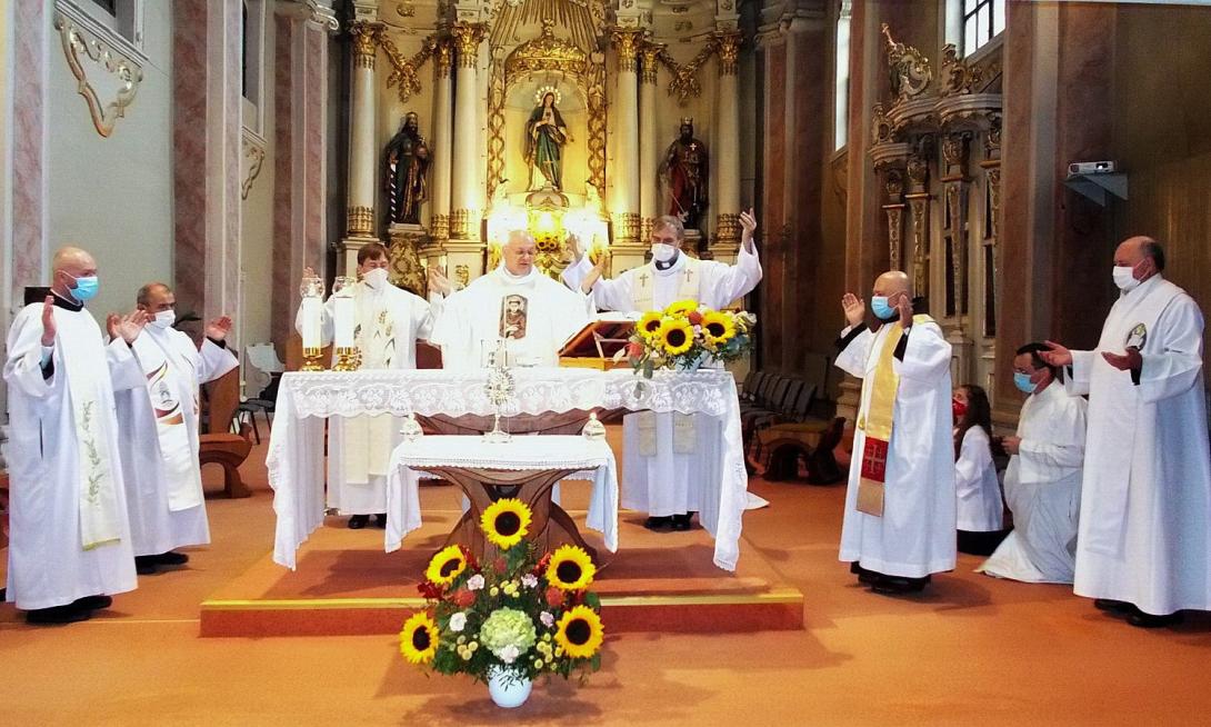 Szent Ferenc búcsú a rendalapító ereklyéjének jelenlétében