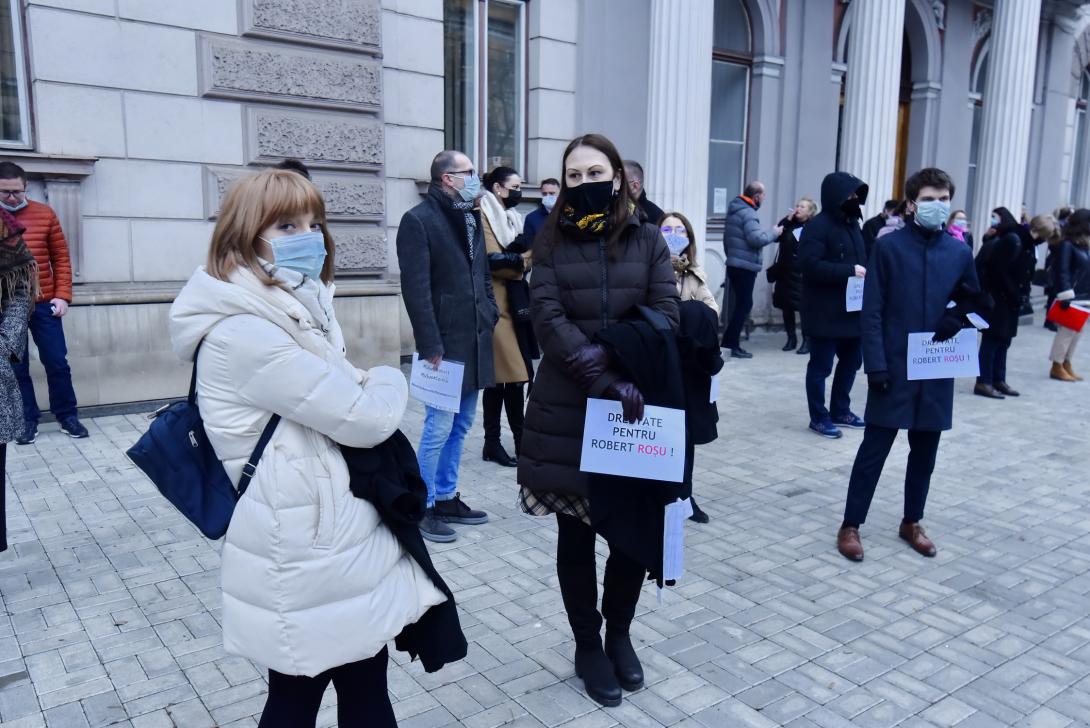 Szolidaritási tüntetés a királyi ügyben elítélt ügyvédért