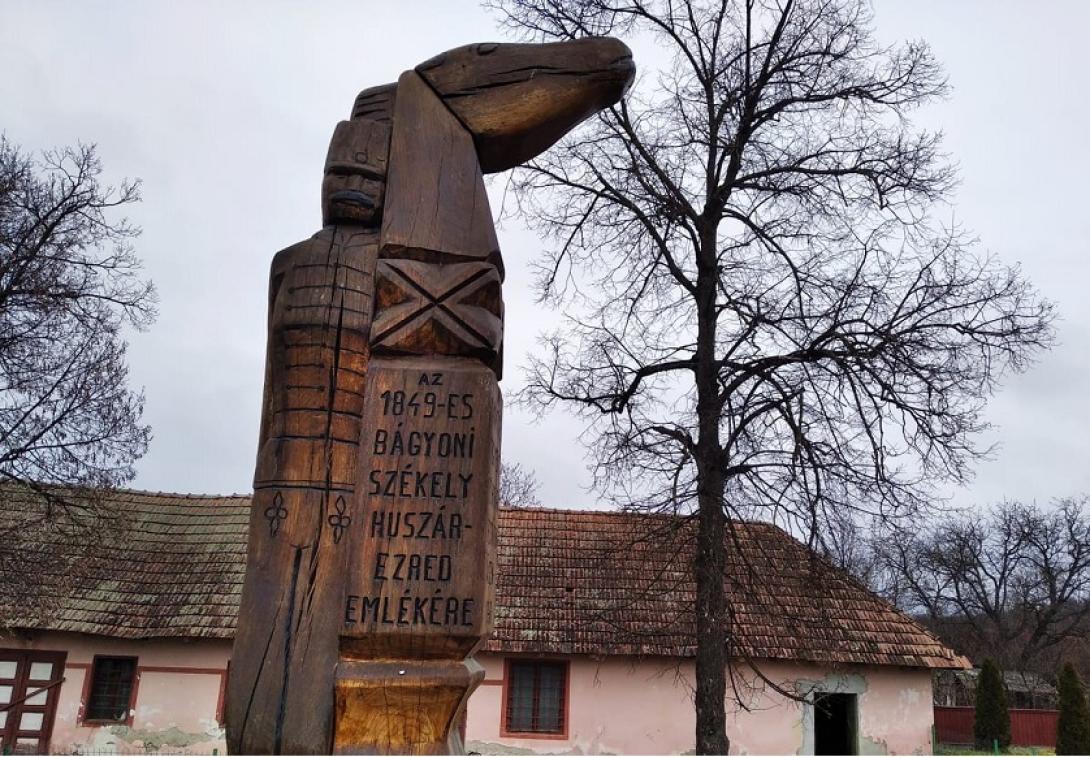 Bágyon – szókorongok, „huszárszorzók” és pulyka-bájgardedámok