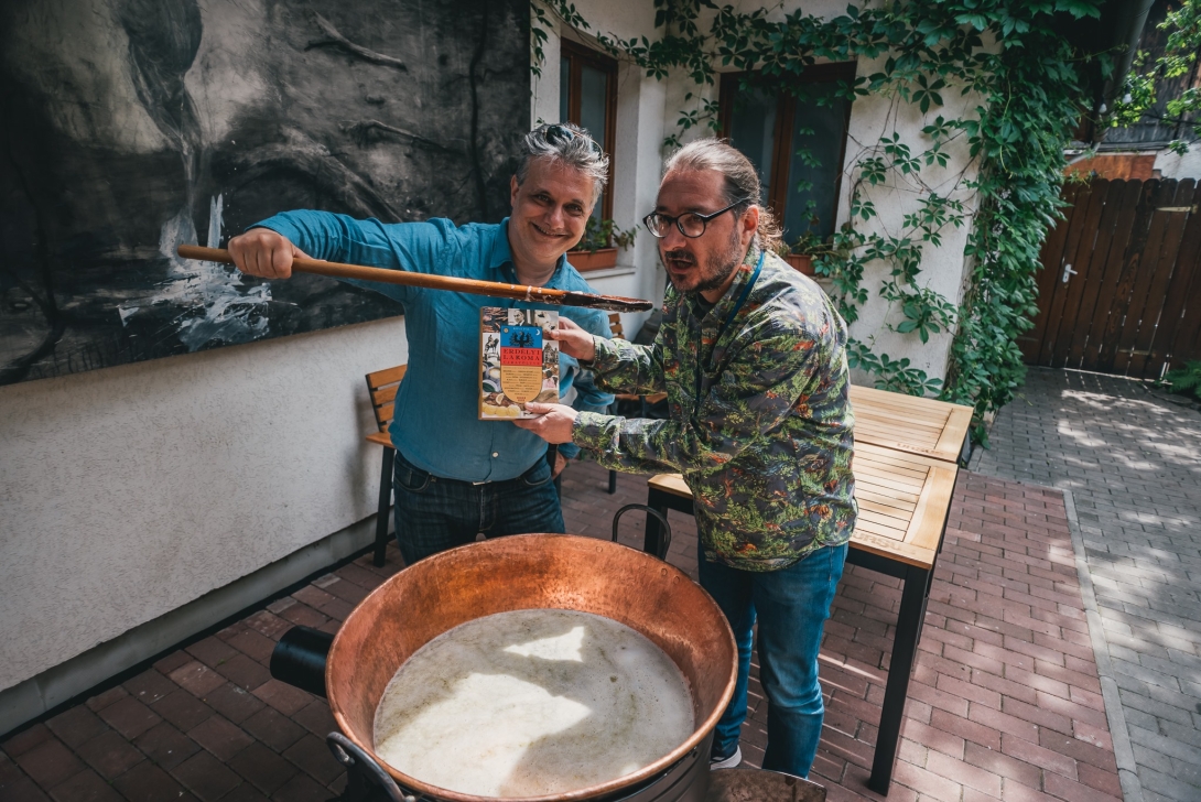 Irodalommal fűszerezett erdélyi lakoma a Bulgakovban