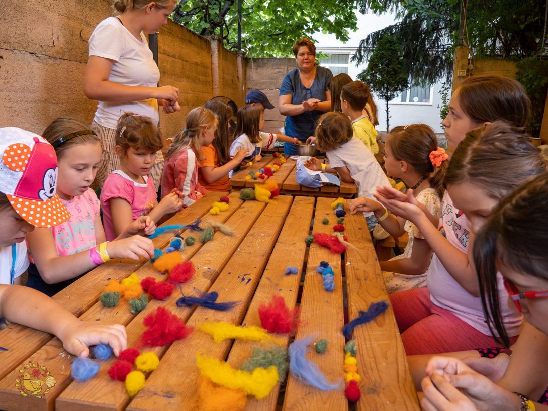 Kézműves táborral indult a táborszezon a Tékánál