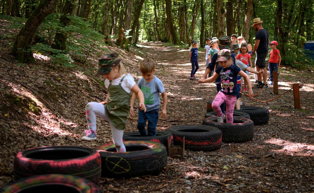 Íjászat, sport, népi játékok – minden, amire suli idején nincs idő