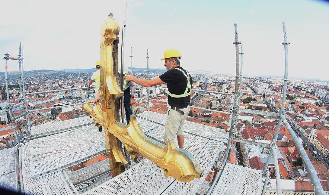 VIDEÓRIPORT – Valószínűleg tolódik a restaurált Szent Mihály-templom novemberi átadása