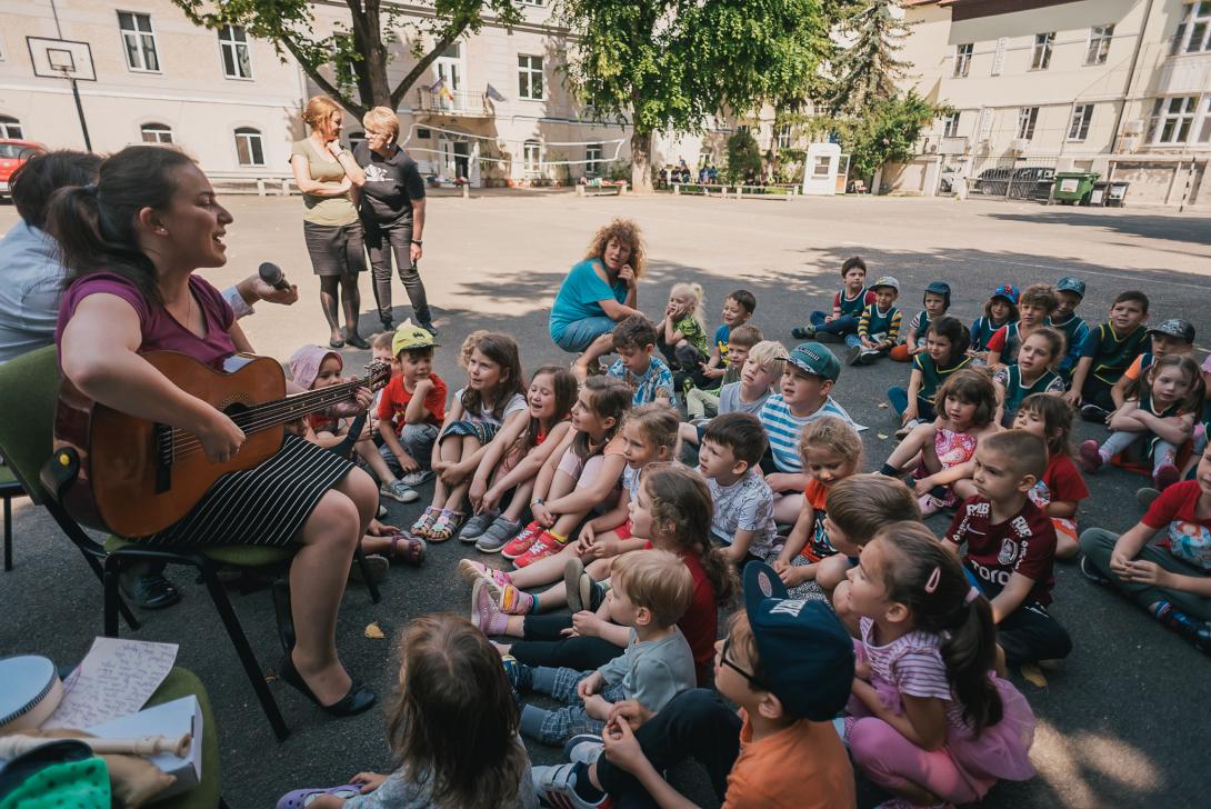 Játékos verseny, zeneországi barangolás a Hídelvei Gyermeknapon