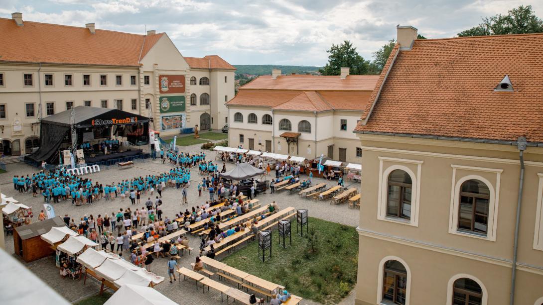 „Kicsiny Erdély nagy csodája”, a Bethlen-kollégium 400 éves