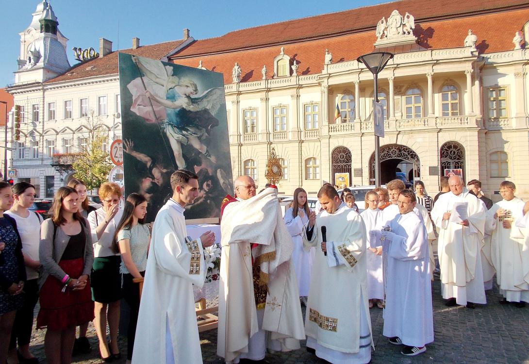 Úrnapi főünnep – ismét hagyományos körmenettel a Főtéren