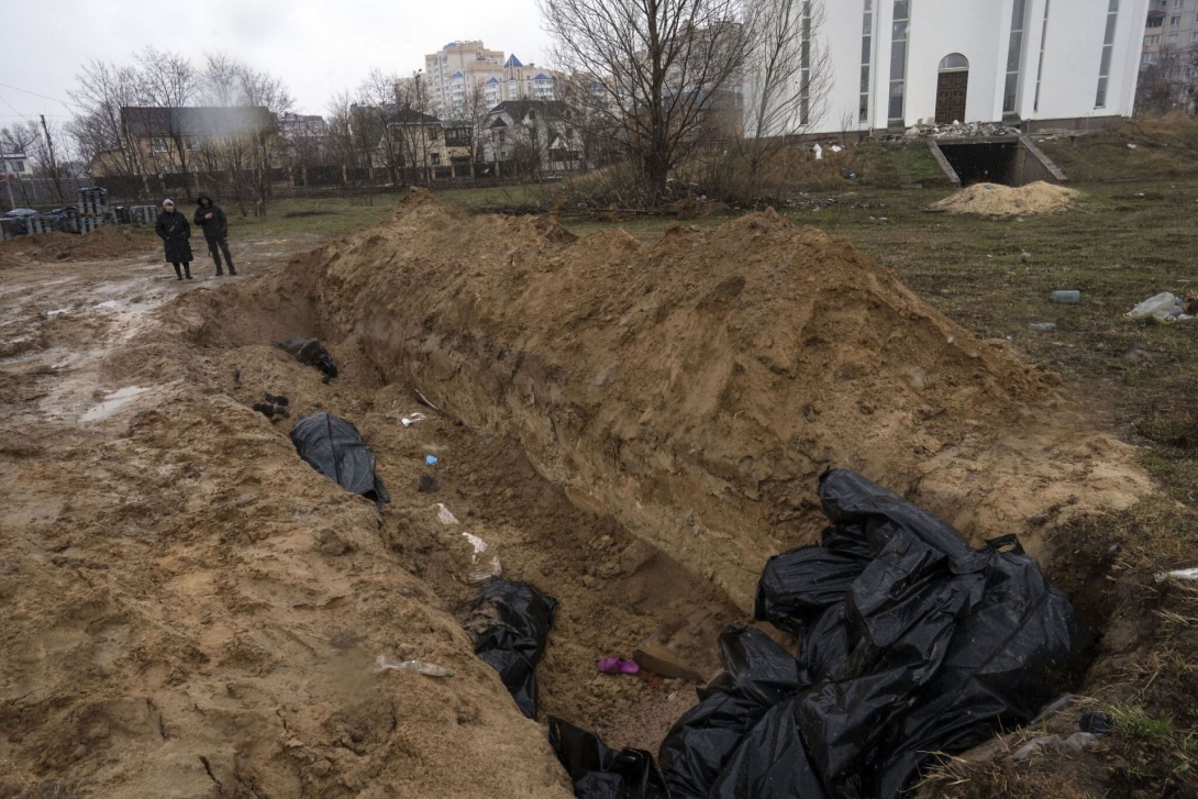 Újabb tömegsírra bukkantak Ukrajnában