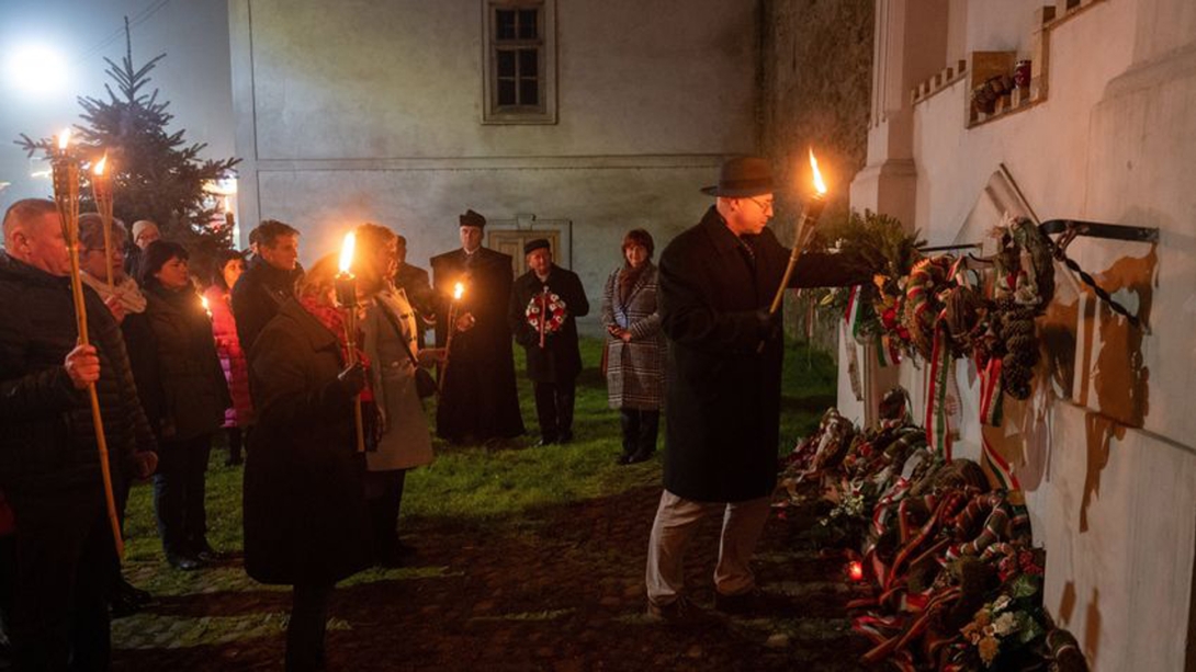 „Megbékélés akkor lesz, ha a gyilkosokat nem fogják nemzeti hősként magasztalni”