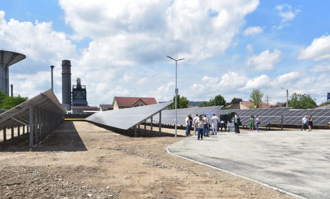 Üzembe helyezték Kolozsvár új napelemparkját