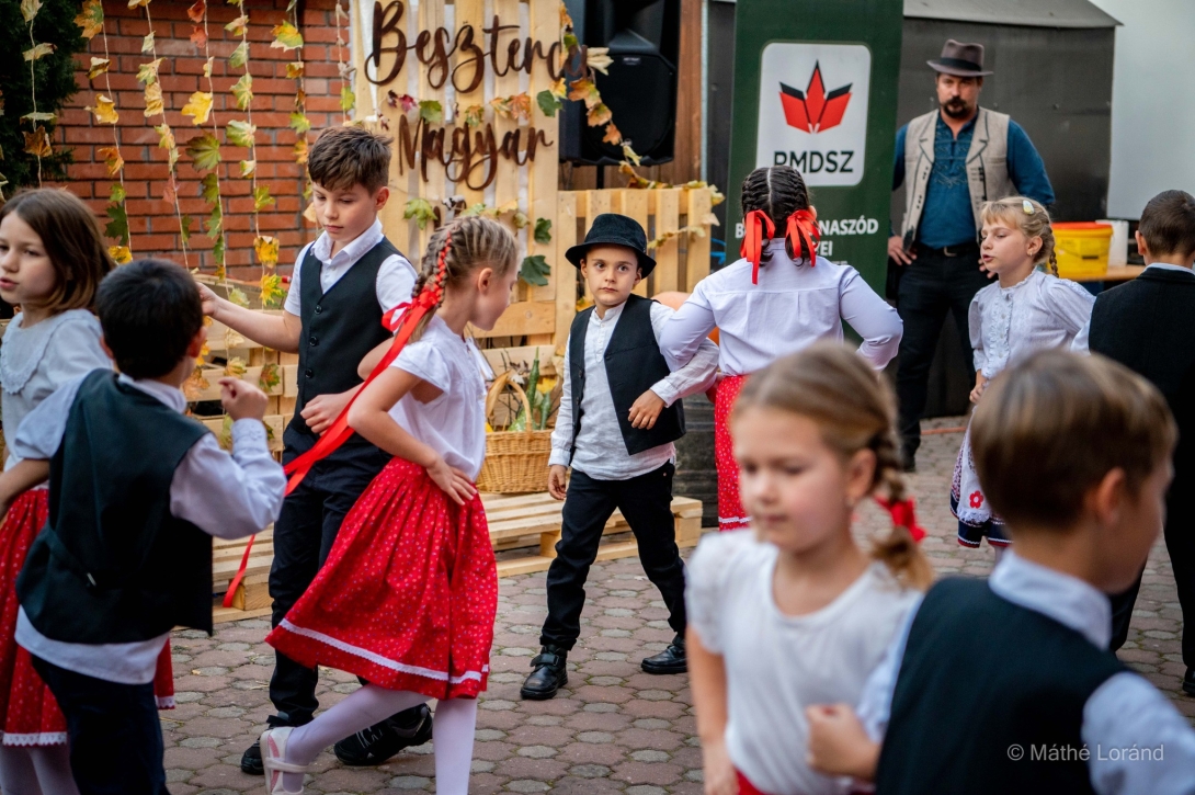 Ünnepeltek a Beszterce-Naszód megyei magyarok: 21 éves a Magyar Ház