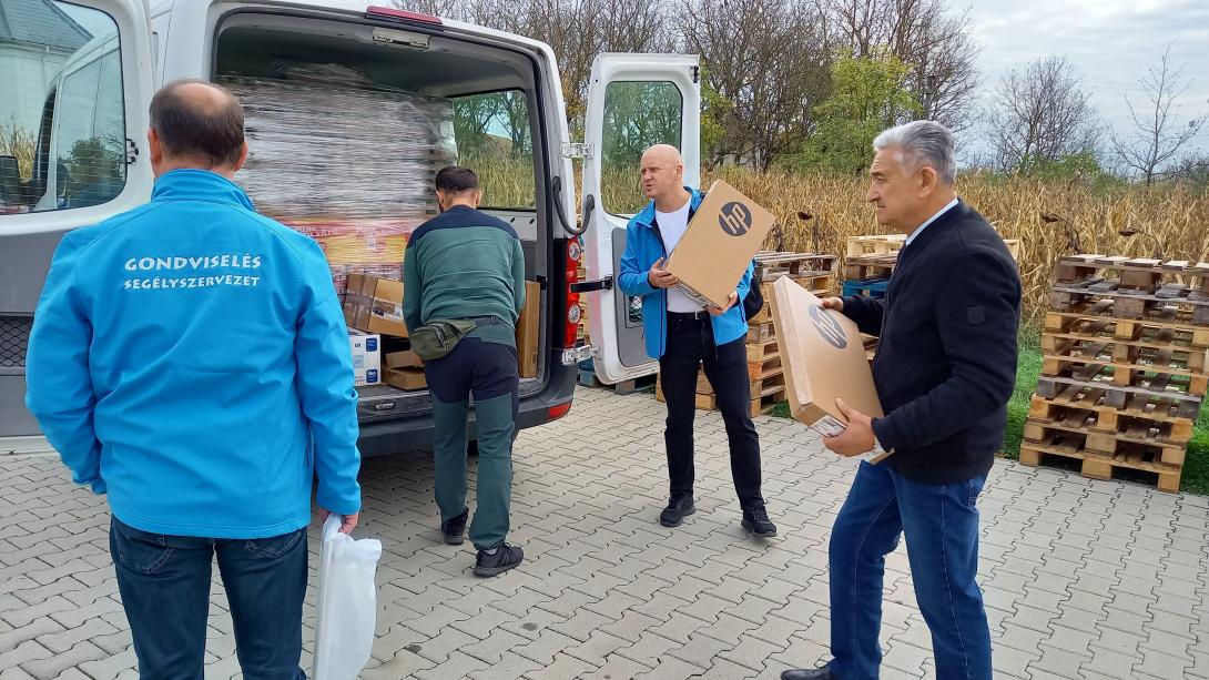 Újabb segélyszállítmány a kárpátaljai magyaroknak